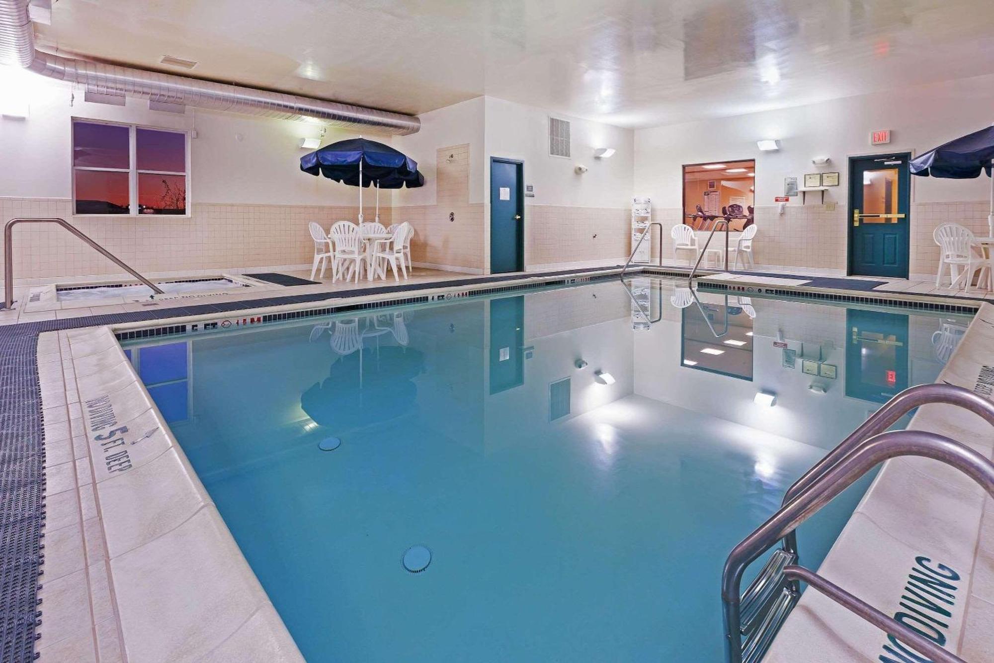Country Inn & Suites By Radisson, Chambersburg, Pa المظهر الخارجي الصورة